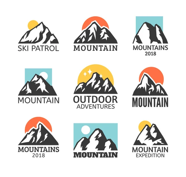Handgetekende Berg Geïsoleerd Vector Illustration Skigebied Logo Tekenen Camping Element — Stockvector