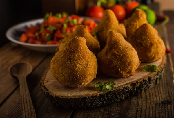 Comida de rua brasileira Coxinhas — Fotografia de Stock