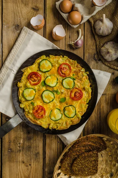 Frittata de verduras deliciosa — Foto de Stock