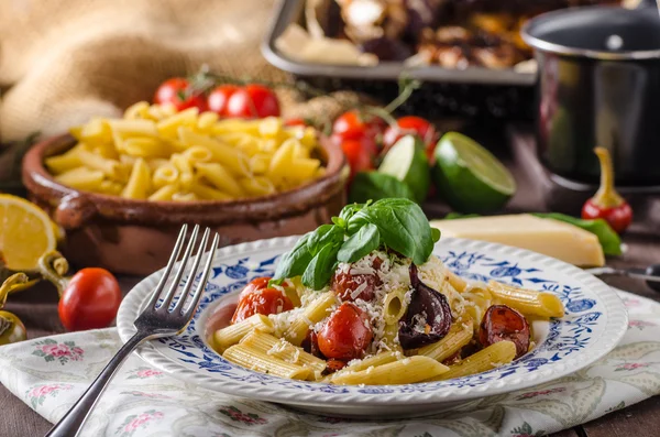 Pâtes aux légumes cuits au four — Photo