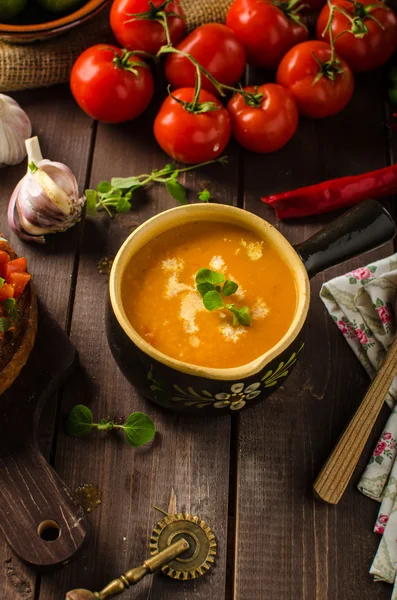 Creamy tomato soup — Stock Photo, Image