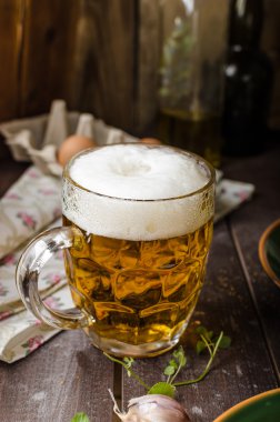 Sarımsak ve bira ile patates pancakes