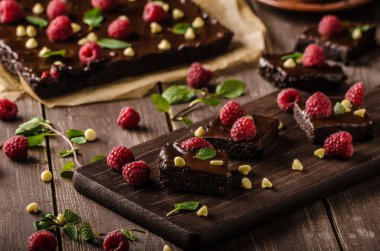 Nane ile çikolatalı kek