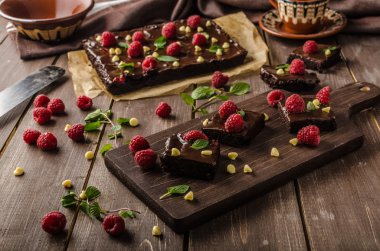 Nane ile çikolatalı kek