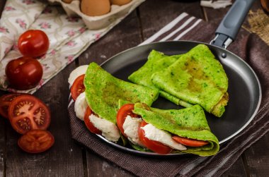 Ev yapımı ıspanaklı krep