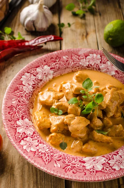 Chicken curry with herbs — Stock Photo, Image