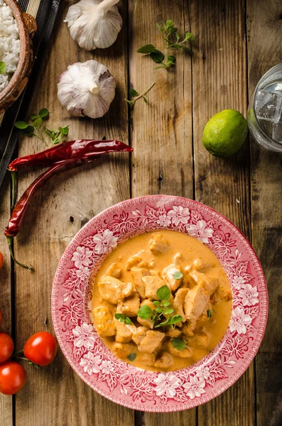 Chicken curry with herbs — Stock Photo, Image