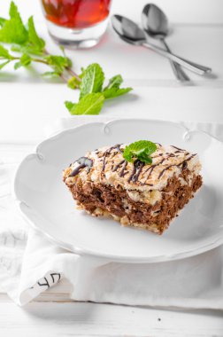 Çikolatalı pavlova kek