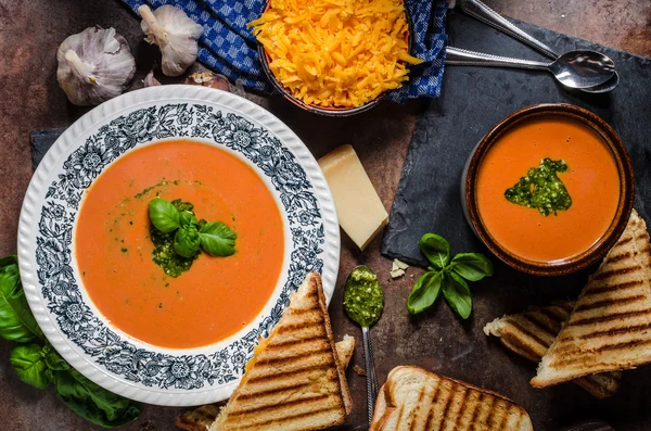 Roasted tomato soup — Stock Photo, Image