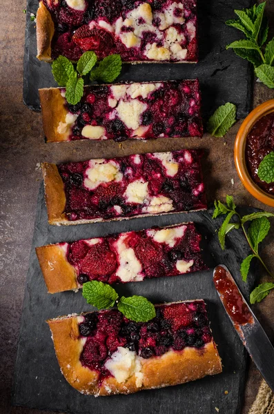 Geleneksel Çek parçalamak çilek ile