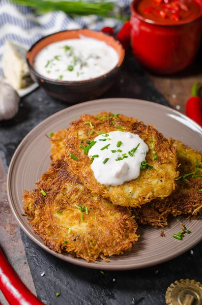 Stegte kartoffelpandekager - Stock-foto