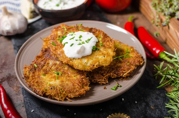 Fried potato pancakes — Stock Photo, Image