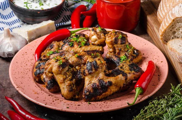 Grilled chicken wings with chili — Stock Photo, Image