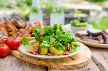 Limonata ile lezzetli Barbekü