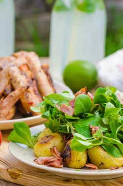 Limonata ile lezzetli Barbekü