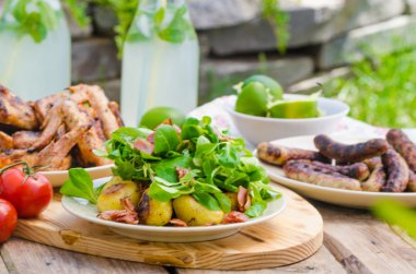 Limonata ile lezzetli Barbekü