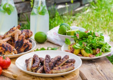 Limonata ile lezzetli Barbekü