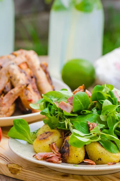 Limonata ile lezzetli Barbekü