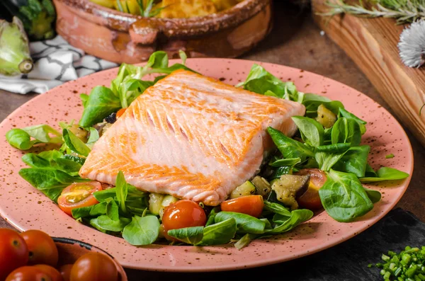 Zalm met aardappelen — Stockfoto