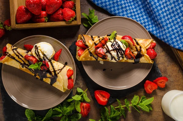 Crepes con gelato — Foto Stock