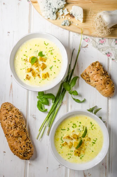 Curry soup with croutons — Stock Image Curry soup with croutons Stock Photo