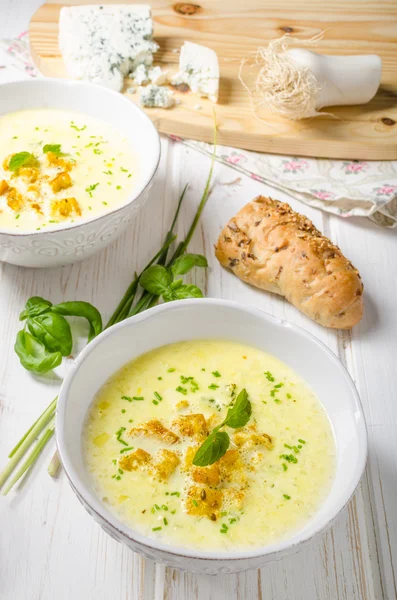 Curry soup with croutons — Stock Image Curry soup with croutons Royalty Free Stock Photos