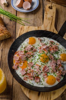 Jambon ve yumurta omlet