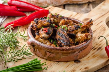 ızgara tavuk kanadı