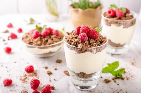 Cheesecake in glass — Stock Photo, Image