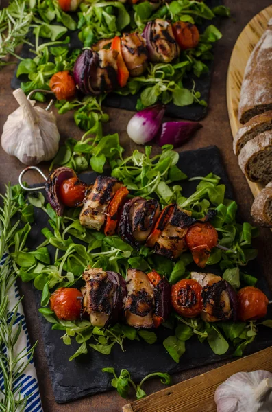 Pincho de carne a la parrilla — Foto de Stock