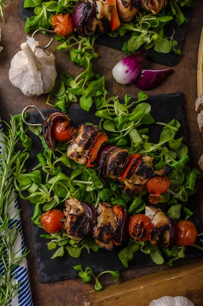 Pincho de carne a la parrilla — Foto de Stock