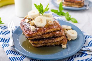 Yumurtalı ekmek muz ile