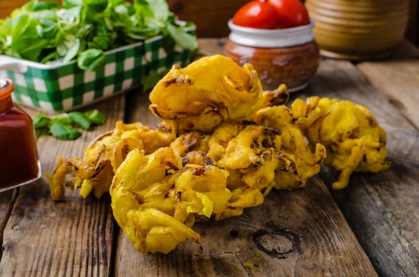 Knusprige Zwiebel bhaji — Stockfoto