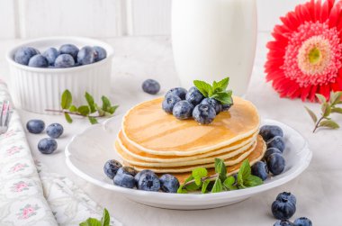 Yaban mersini ile Amerikan krep