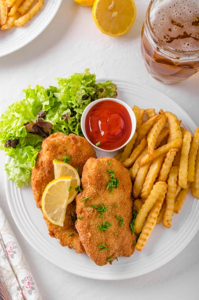 Wiener schnitzel original — Stock Photo, Image