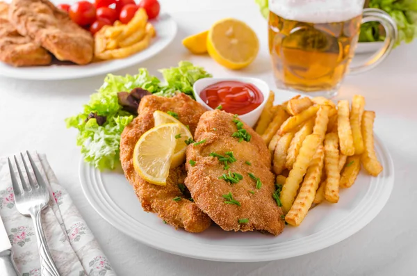 Wiener schnitzel oorspronkelijke — Stockfoto