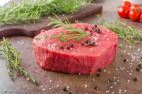 Carne de bovino crua — Fotografia de Stock