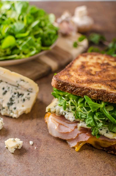 French toast blue cheese salad and ham — Stock Photo, Image