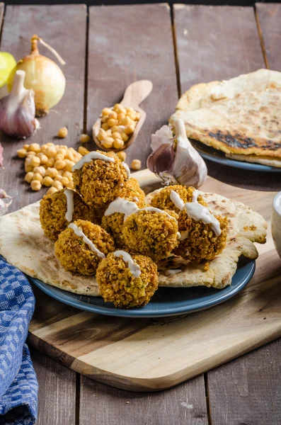 Falafel fried on naan bread — Stock Photo, Image