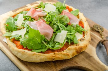 Rustik parma jambonu pizza