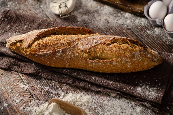 Deliciosa Baguette Casera Grano Entero Con Semillas —  Fotos de Stock