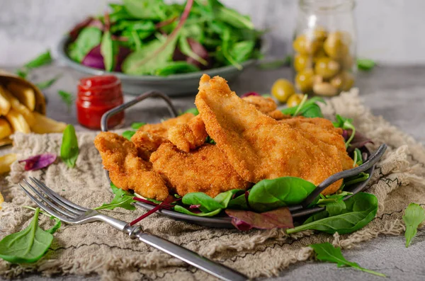 Delicious Tender Chicken Chnitzel Homemade French Fries — Stock Photo, Image