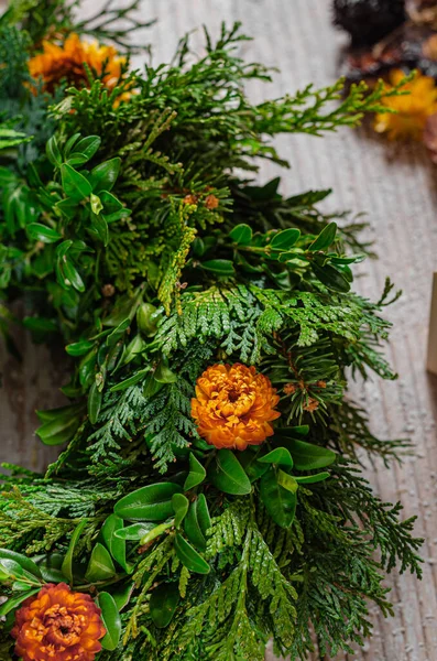 Grinalda Natural Para Férias Advento Natal Com Casas Madeira Caseiras — Fotografia de Stock