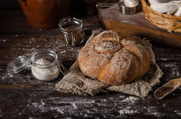 Heerlijk Eenvoudig Brood Met Komijn Weinig Knoflook — Stockfoto