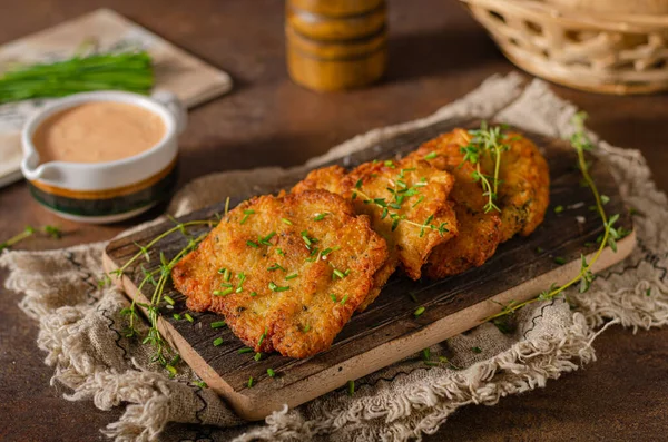 Latke Patate Bio Bio Con Aglio Erbe Fresche — Foto Stock