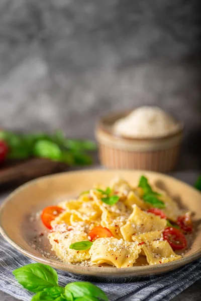 Homemade Pasta Parmesan Chilli Fresch Cheese — Stock Photo, Image