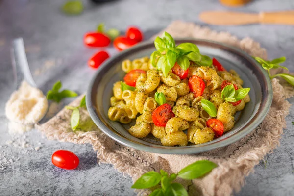 Basil Pesto Homemade Pasta Roasted Tomatoes Parmesan — Stock Photo, Image