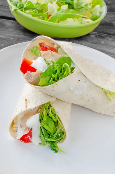 Tortilla chicken — Stock Photo, Image