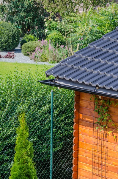 Garden house roof