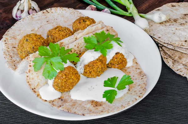 Chickpea falafel with lebanese bread — Stock Photo, Image